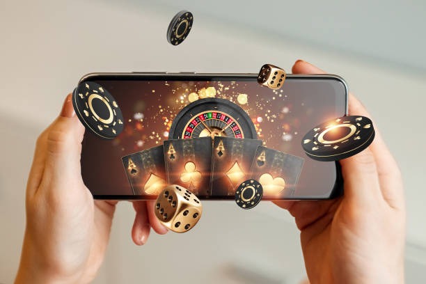 Aviator slot game showing multiplier climb and cash-out button